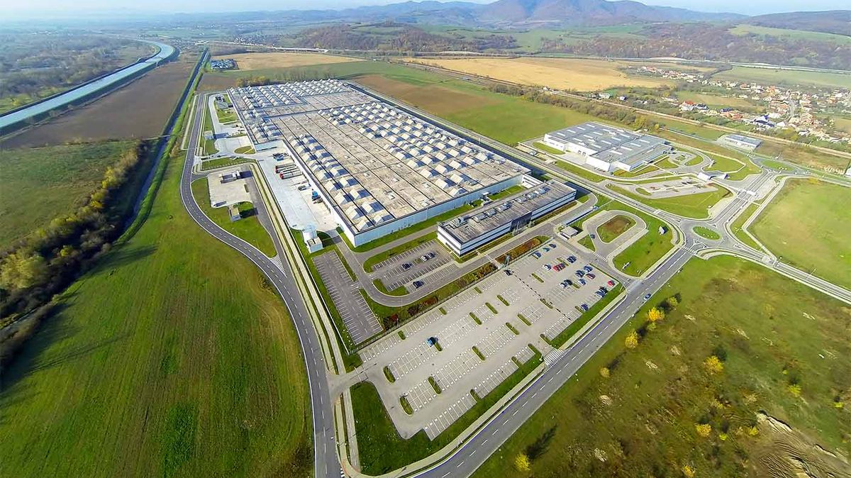 Miliardář Krsek koupil průmyslové centrum ve slovenském Trenčíně